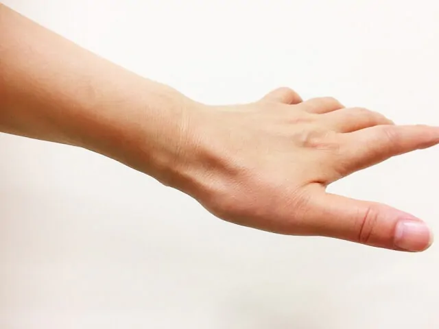 手や脚のしびれとは